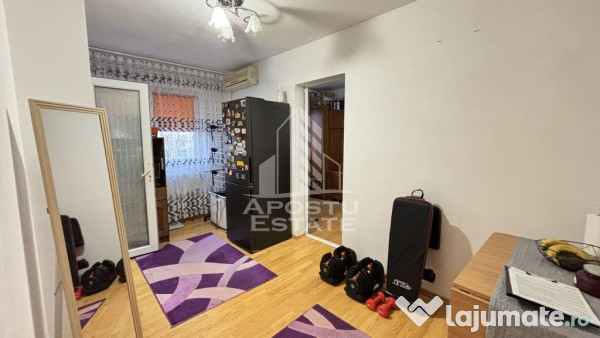 Apartament cu 2 camere, zona Sagului 