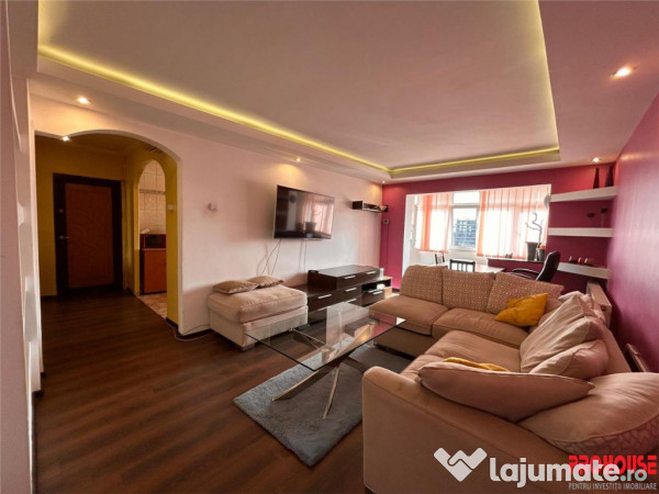 3 Camere decomandat zona GEPEX 