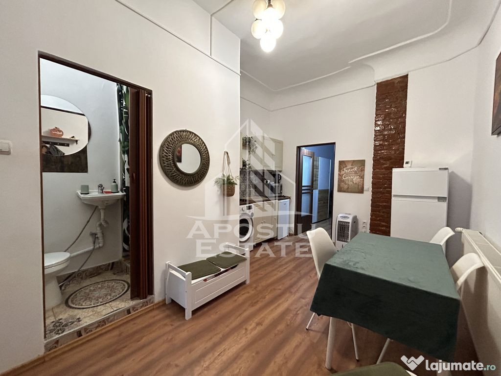 Apartament renovat, etaj intermediar, cladire reabilitata... 