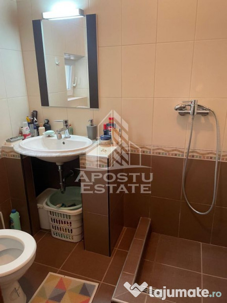 Casa individula cu 4 camere, zona Cetatii 