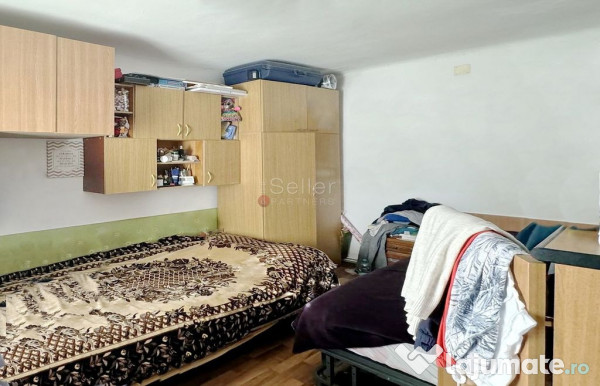 Curte Generoasa | Loc de Parcare 