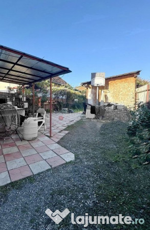 Curte Generoasa | Loc de Parcare 