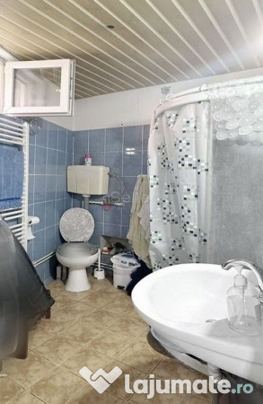 Curte Generoasa | Loc de Parcare 