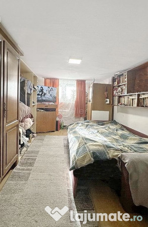 Curte Generoasa | Loc de Parcare 