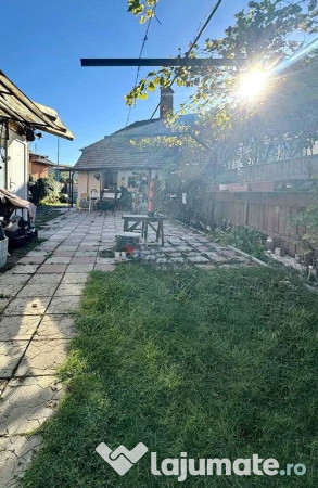 Curte Generoasa | Loc de Parcare 