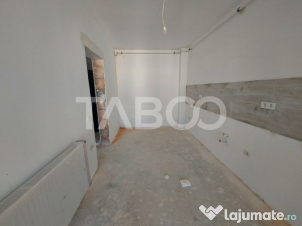 Apartament 2 camere de vanzare balcon loc parcare orientare 