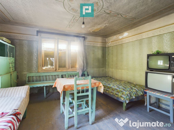 Casă de vacanță de vânzare în Tauț