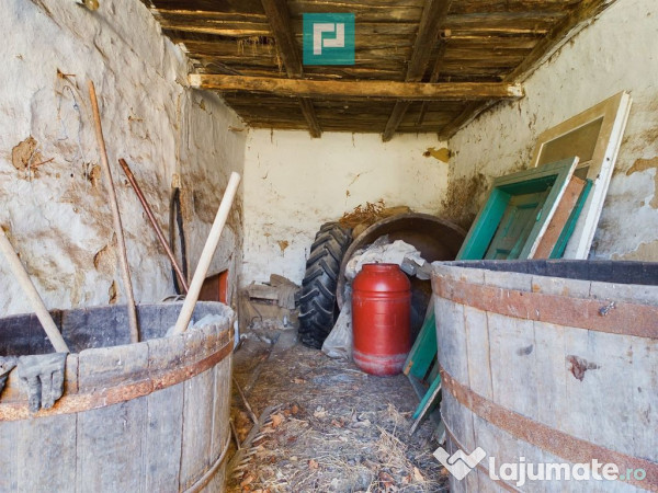 Casă de vacanță de vânzare în Tauț