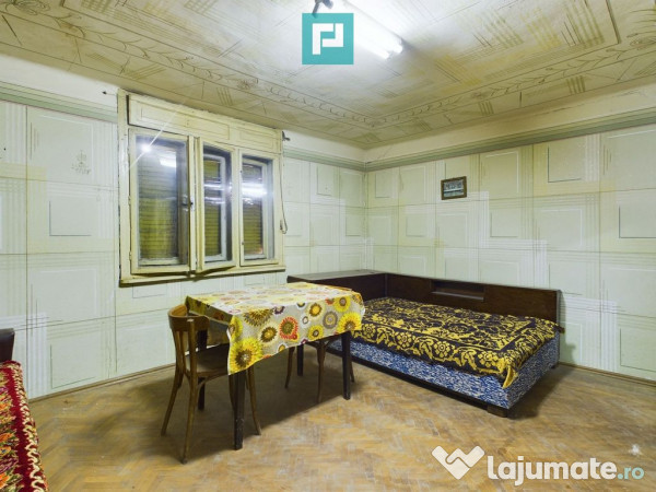 Casă de vacanță de vânzare în Tauț