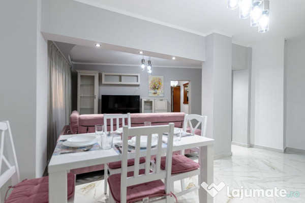 Apartament modern cu 3 camere în Piața Spitalului