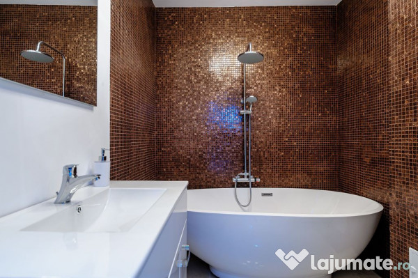 Apartament modern cu 3 camere în Piața Spitalului