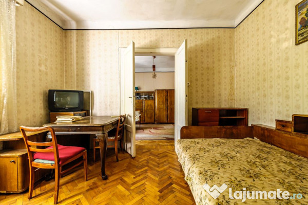 Casă pe Faleza Mureșului 