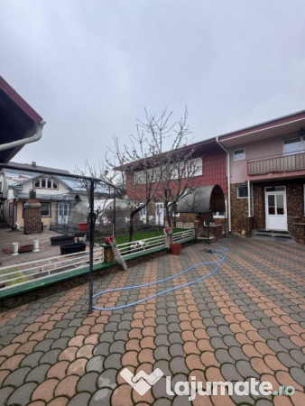 Casa zona centrala 300mp, 700mp teren, Radauti