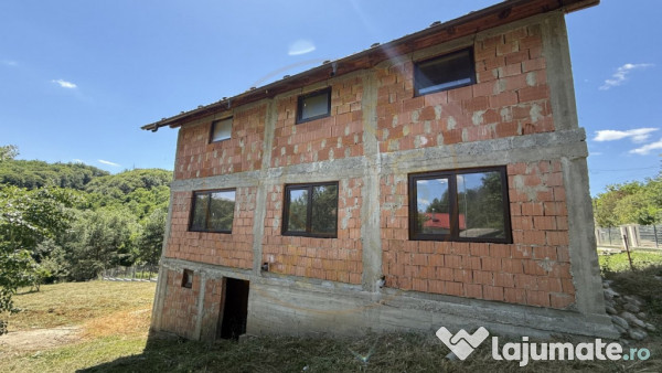 Casă nouă în Argeș Com. Merișani la 15 min de Pitesti! 