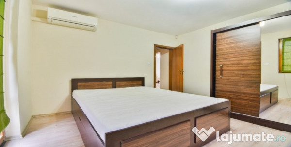 Vanzrae apartament cu 3 camere in zona Aurel Vlaicu
