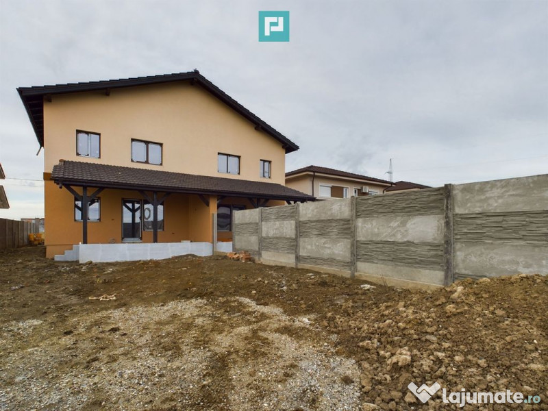 Duplex în Moșnița Nouă, în spate la Castel 