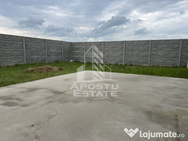 Triplex cu 5 camere, P+ E, In Sanandrei 