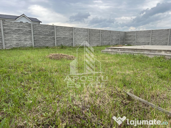 Triplex cu 5 camere, P+ E, In Sanandrei 