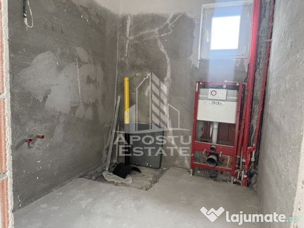 Triplex cu 5 camere, P+ E, In Sanandrei 