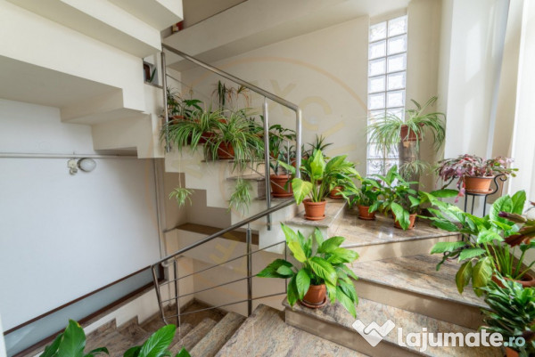 Clădire Multifuncțională - Investiție Premium in inima o