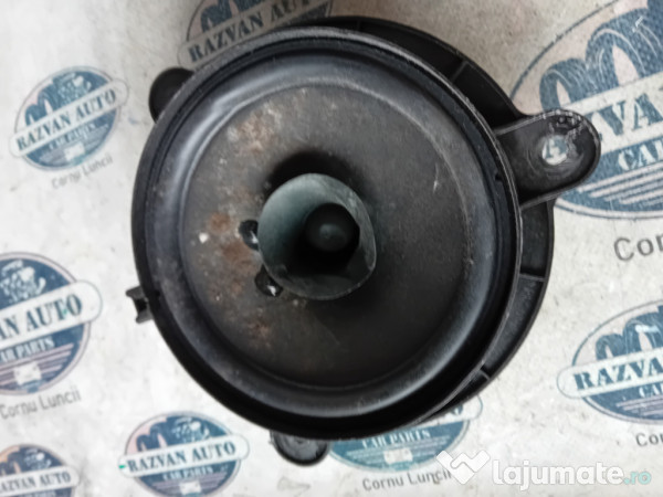 Boxa stanga spate Dacia Sandero 2017