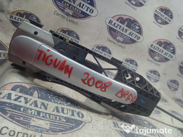 Maner exterior dreapta fata Volkswagen Tiguan 2008