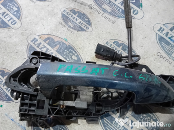 Maner exterior stanga fata Volkswagen Passat CC 2013