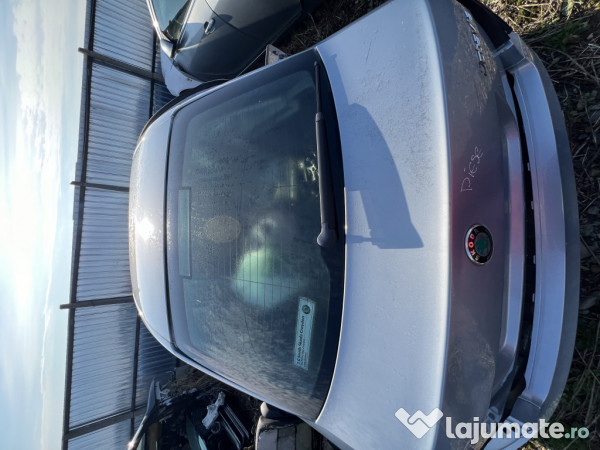 Luneta hayon Skoda Octavia 2 2008