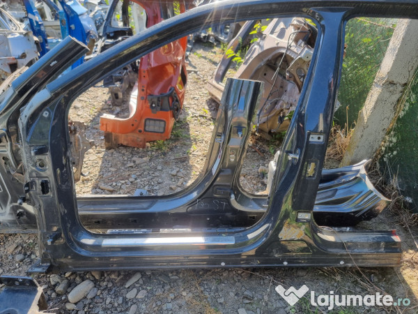 Prag stanga tabla BMW 320 F30 2014