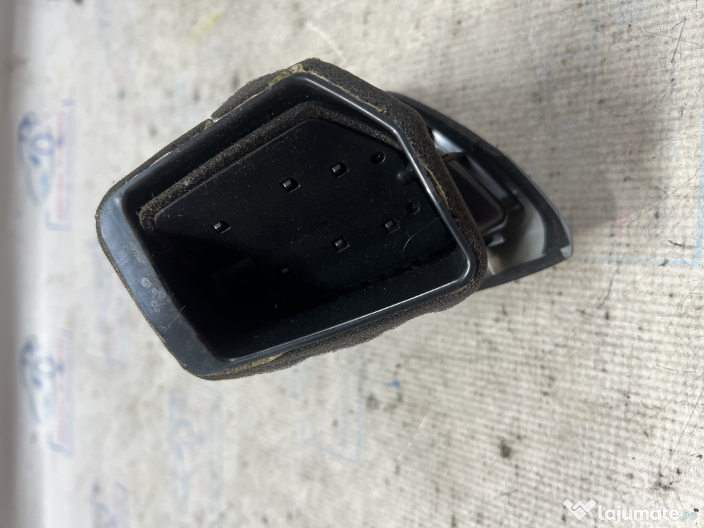 Grila ventilatie stanga Nissan Qashqai 2014