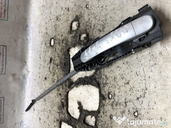 Maner exterior stanga fata Skoda Fabia 2010