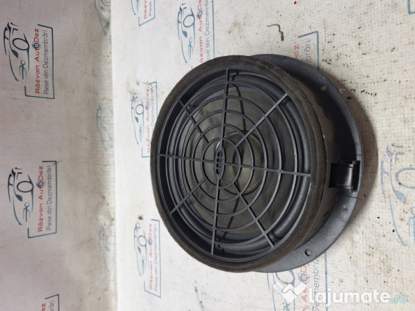 Boxa dreapta fata Audi A4 B8 - Motorina 2011