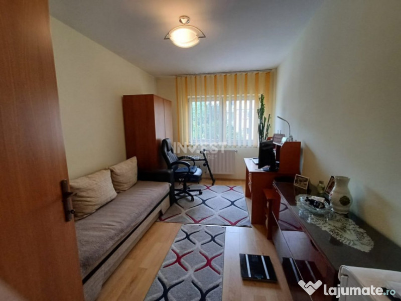 Apartament 3 camere, 2 bai, inclus garaj si boxa, zona Pacur 