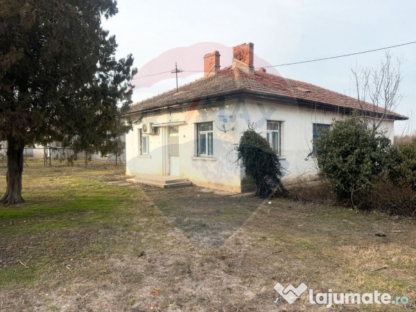 Spațiu comercial/ teren pretabil materiale constructii, ... 