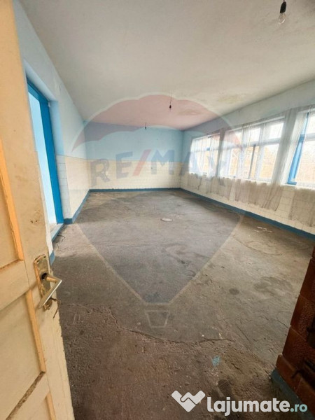 Spațiu comercial/ teren pretabil materiale constructii, ... 