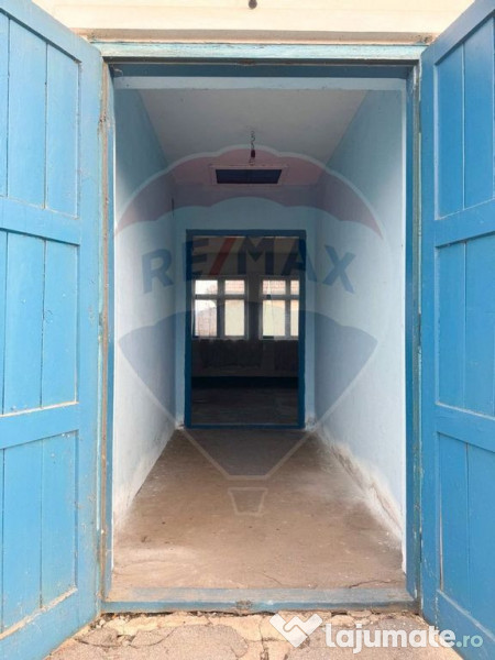 Spațiu comercial/ teren pretabil materiale constructii, ... 