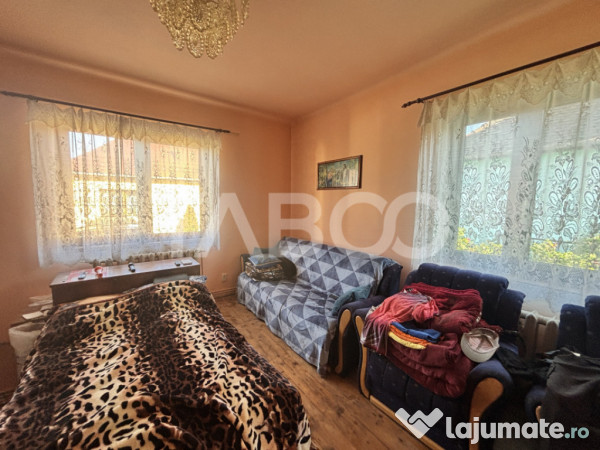Casa de vanzare cu 3 camere si gradina in zona Turnisor Sibi 