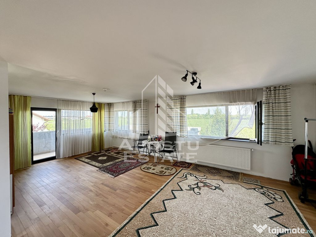 Vila moderna cu 6 camere si 2 garaje, teren 750 mp, Dumbr...