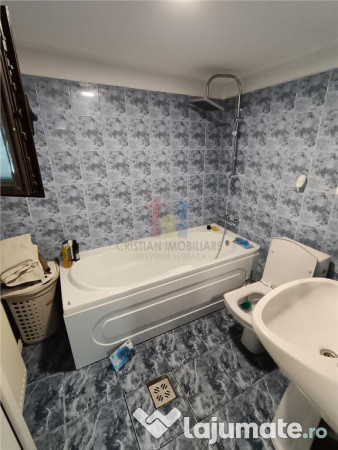 Piata Saraca-Casa 3 cam 100mp utili toate utilitatile teren 