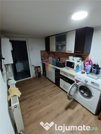 Piata Saraca-Casa 3 cam 100mp utili toate utilitatile teren 