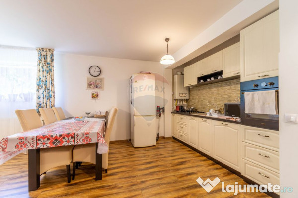 Apartament 2 camere de vanzare – Demisol - zona Campului 