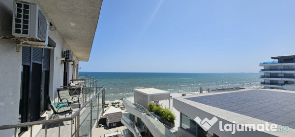 Garsoniera , prima linie la mare