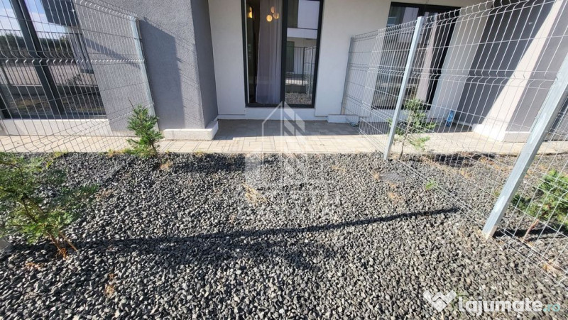 Apartament nou,2 camere si curte de 20 mp,mobilat Toronta...