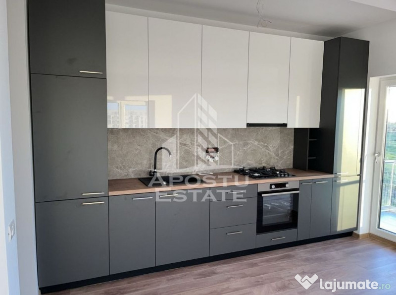 Apartament nou,2 camere si curte de 20 mp,mobilat Toronta...