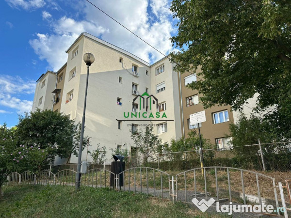 Apartament 3 camere - Zona Petrisor