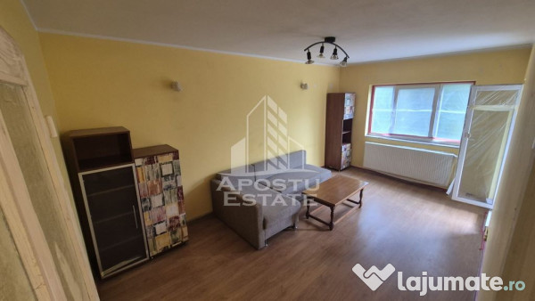 Apartament 3 camere, etaj 2/4, 2 balcoane, centrala propr... 