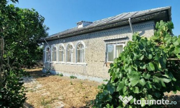 Cota de 3/6 din casa situata in comuna Curcani, Jud Calarasi 