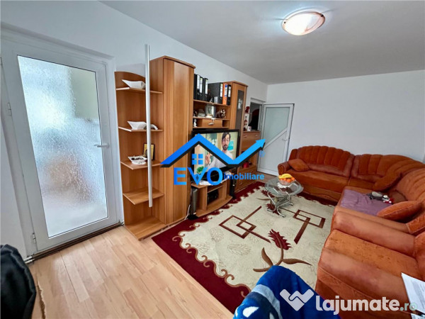 Apartament de inchiriat cu 2 camere, decomandat, 53 mp, zona 