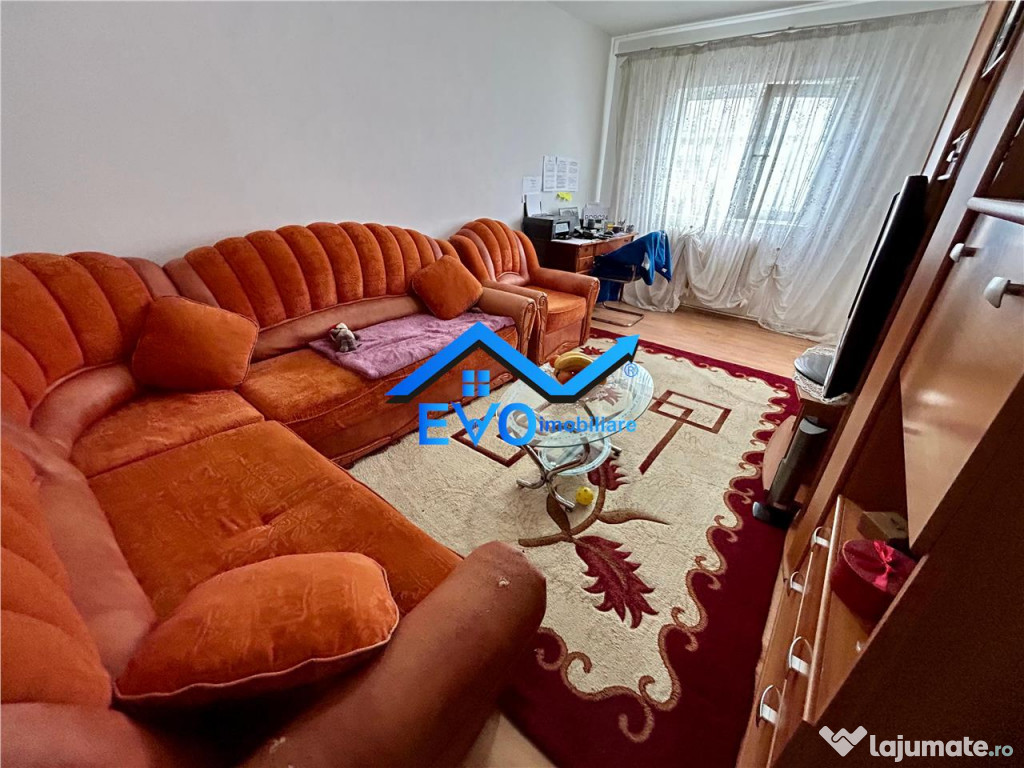 Apartament de inchiriat cu 2 camere, decomandat, 53 mp, zona 