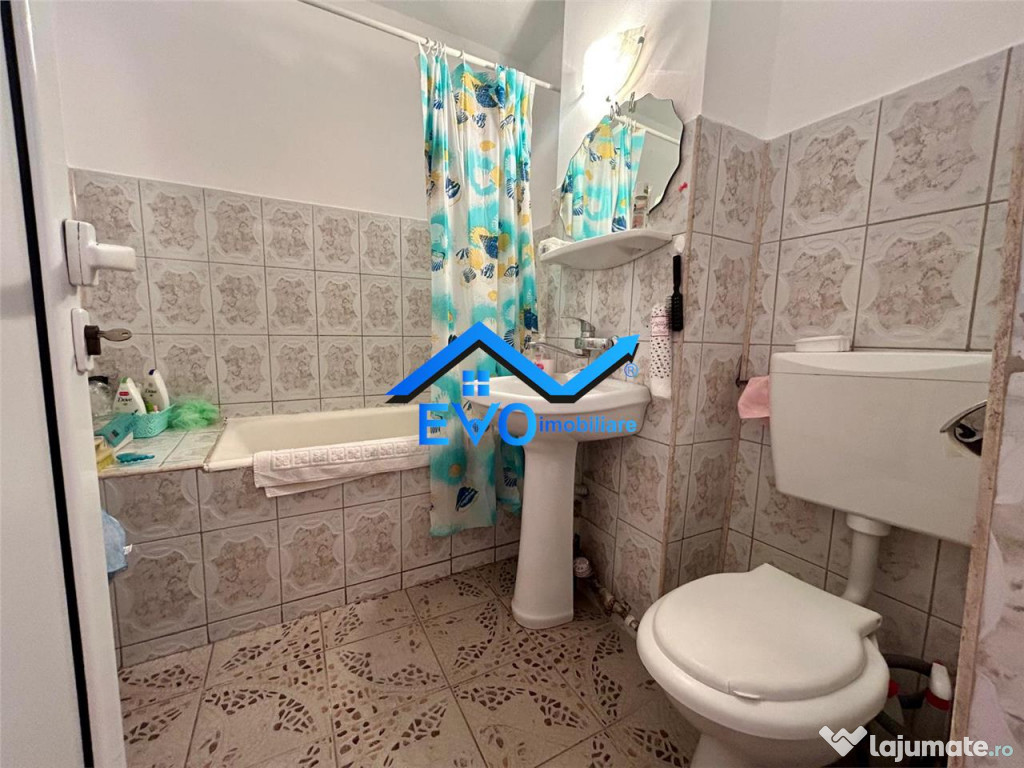 Apartament de inchiriat cu 2 camere, decomandat, 53 mp, zona 